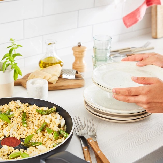 картинка Сковорода Tefal Generous Cook 28 см (C2770653) от магазина Компания+