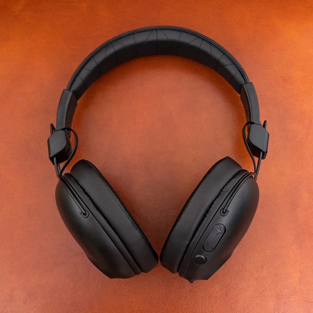 Bluetooth-гарнітура JLab Studio Pro Wireless Black (IEUHBASTUDIOPRORBLK4) | ARAGO