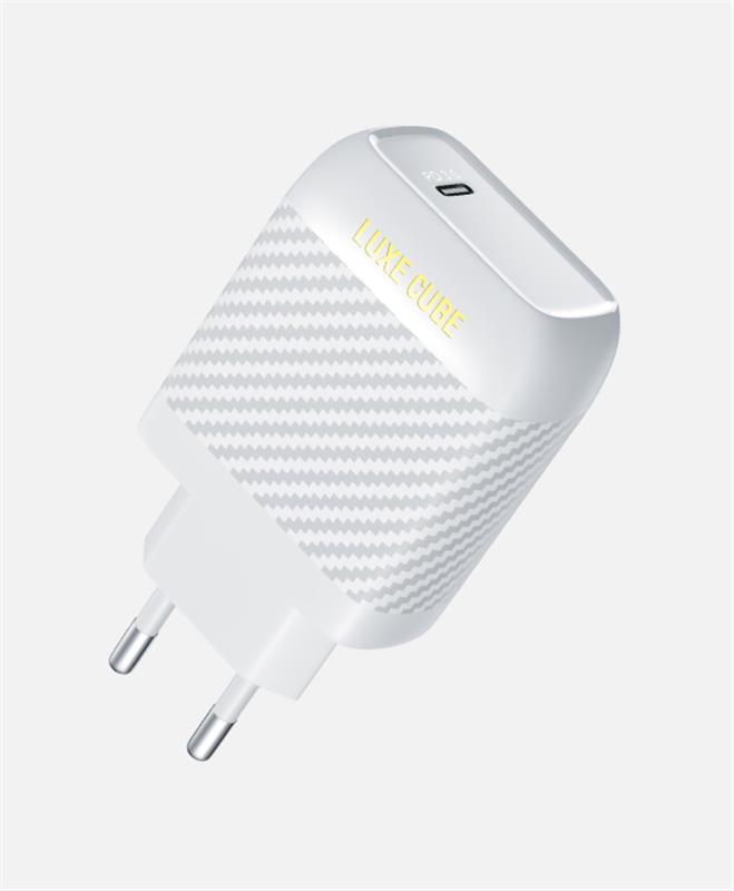 Мережевий зарядний пристрій Luxe Cube Dynamic 18W (1USBх3A) White (4446689880643) | ARAGO