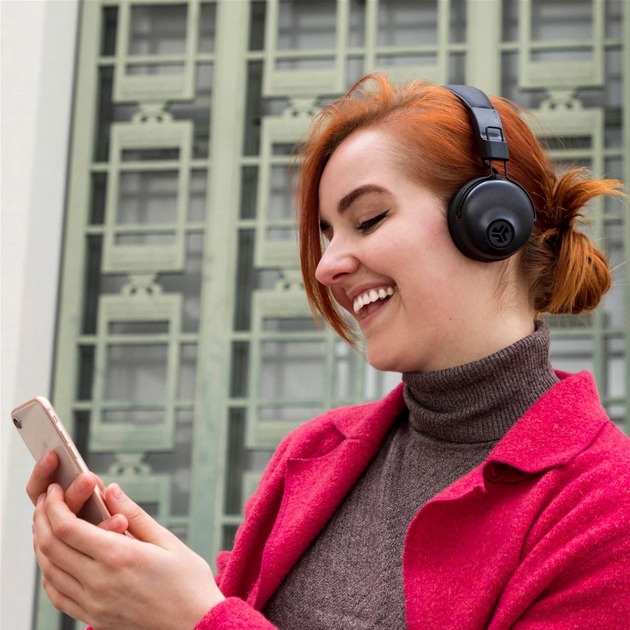 Bluetooth-гарнітура JLab Studio Wireless OnEar Black (IEUHBASTUDIORBLK4) | ARAGO